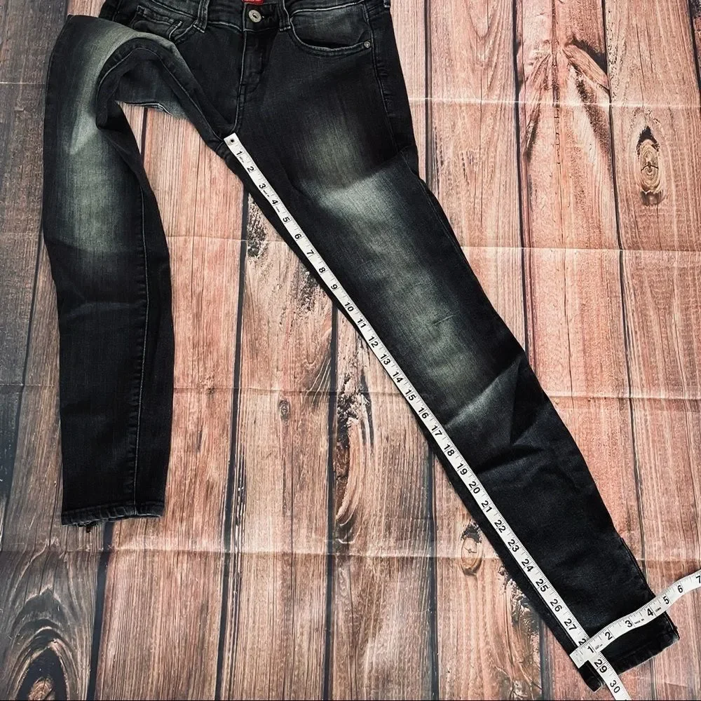 Arizona Black Distressed Skinny Jeans Zipper Hems‎